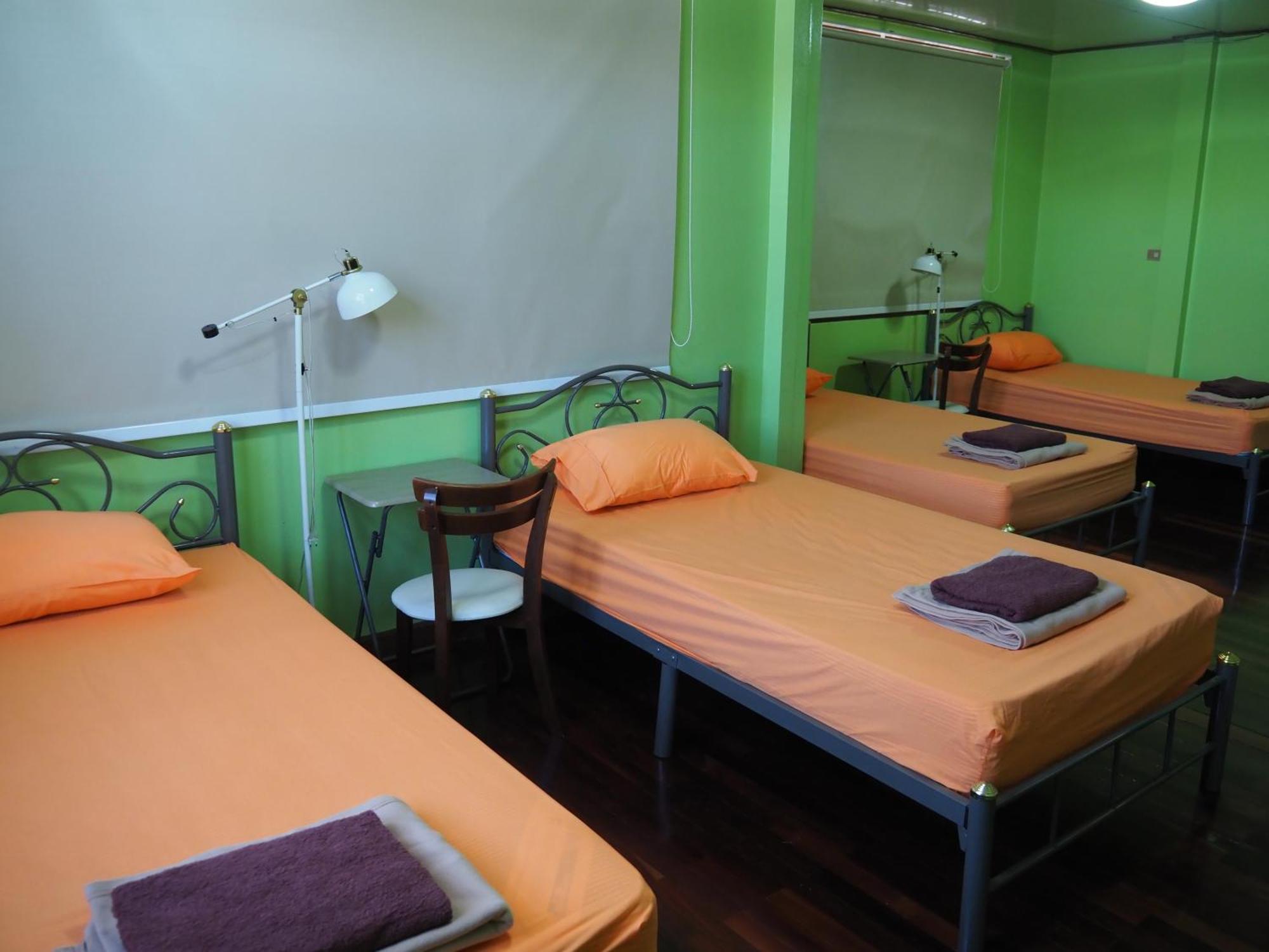 Punnpannsuk Hostel Trat Ngoại thất bức ảnh